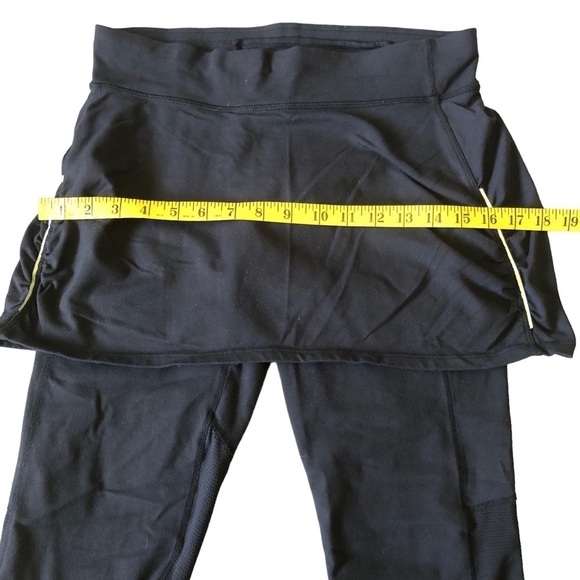 Athleta Contender2 2 in 1 Leggings w/ Skirt Overlay Capri Workout Pants - Picture 8 of 12